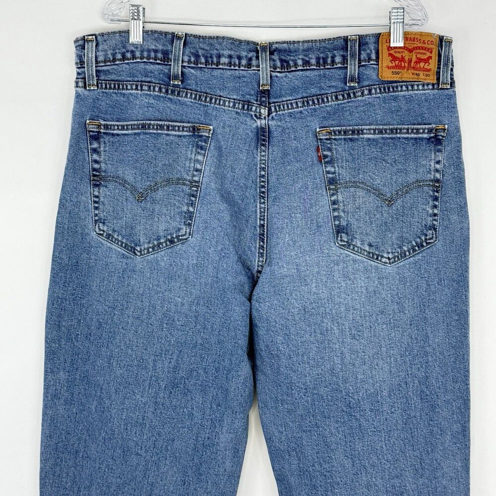 Levi's 550 Jeans Men's Size 40x30 Relaxed Tapered Leg Denim Blue Jeans